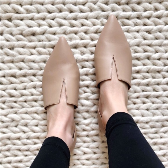 Vince Shoes - ♥️Vince Darlington Women’s Leather Flats Sz 6